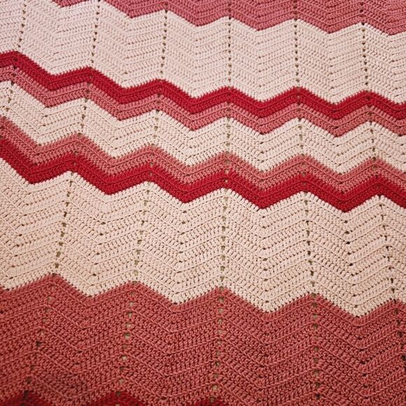 Vintage Hand Made Crochet Pink Tone Zig Zag Chevron Tassel Afghan Blanket Throw - Picture 2 of 4